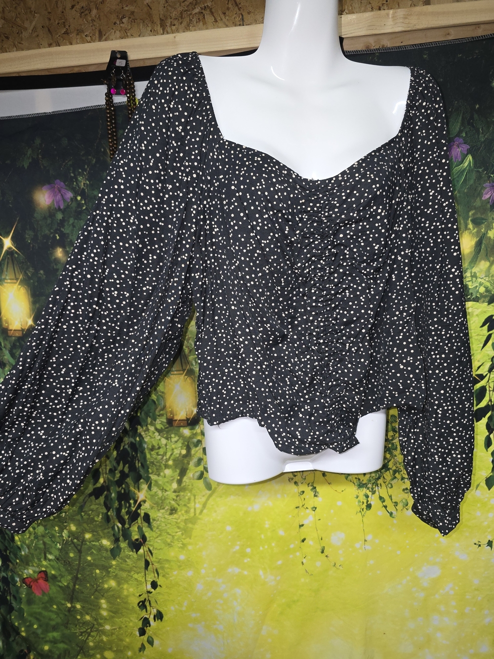 #199 A New Day Black & White Polka Dot Ruched Balloon Sleeve Top